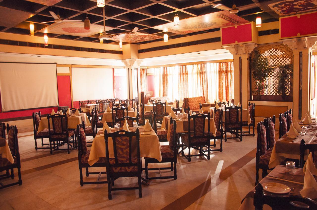 Hotel Gwalior Regency Ngoại thất bức ảnh